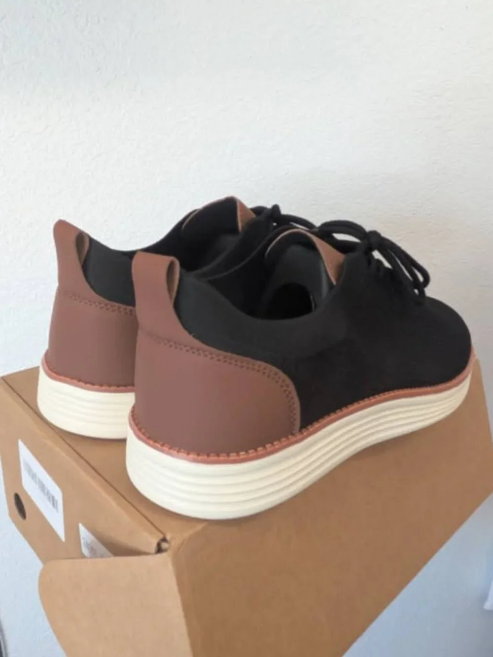 Men's breathable knit oxford dress sneakers, Size 11.5 - O